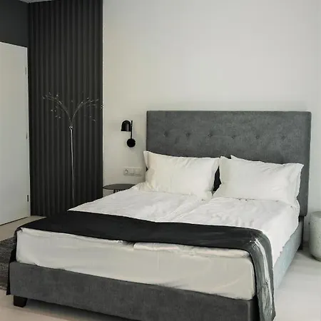 No5 Apartment *