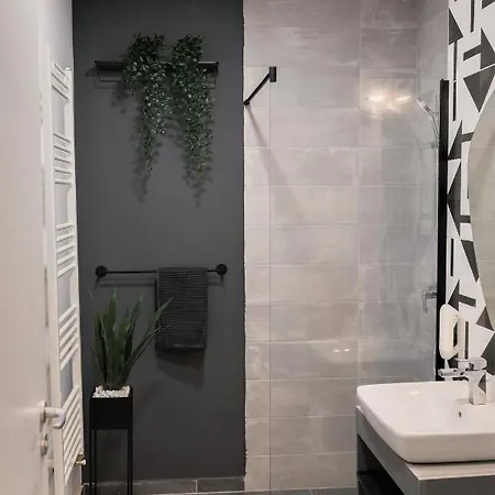 No5 Apartment *